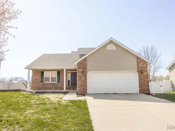 905 Chesapeake Jct, O'Fallon, IL 62269