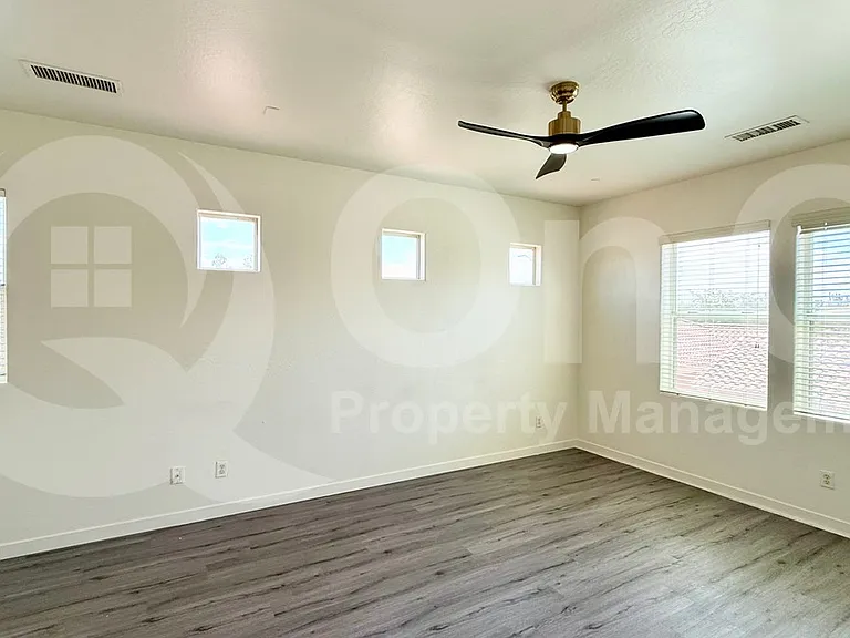 1195 E Gail Dr — Photo 18