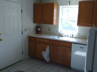 56 Long Society Rd APT 1B, Preston, CT 06365