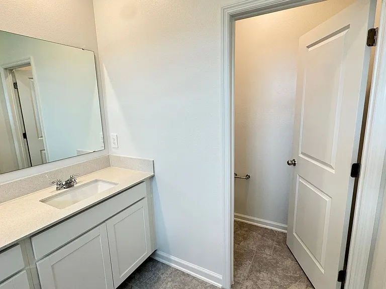 3141 Laurent Loop — Photo 21