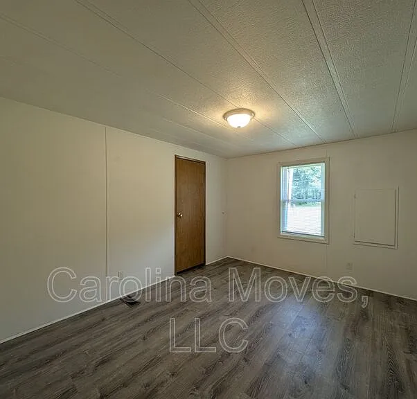 220 Farrs Rd — Photo 12