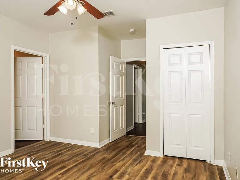 4220 S Cranberry Blvd — Photo 12