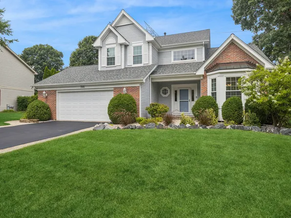 766 Providence Ln, Crystal Lake, IL 60012