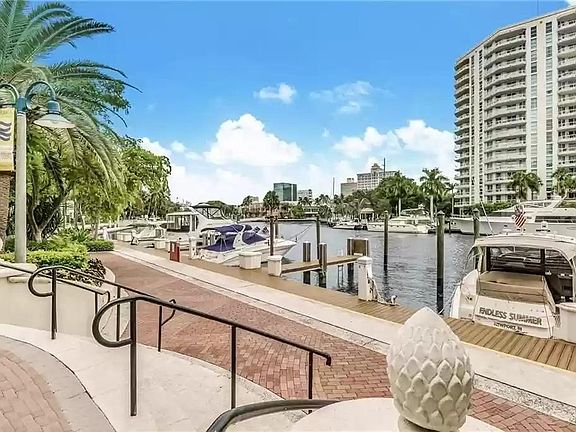 Take the River Walk up to Las Olas