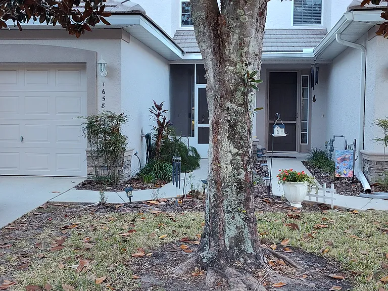 1658 W Spring Meadow Loop — Photo 3