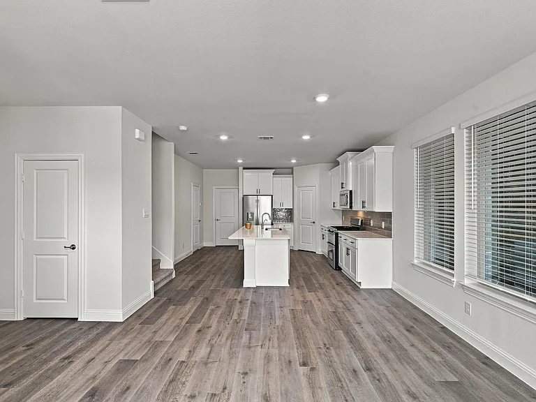 1012 Snapdragon Dr — Photo 12