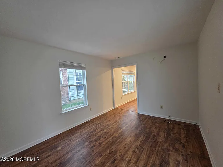 129 Tulip Ln — Photo 16