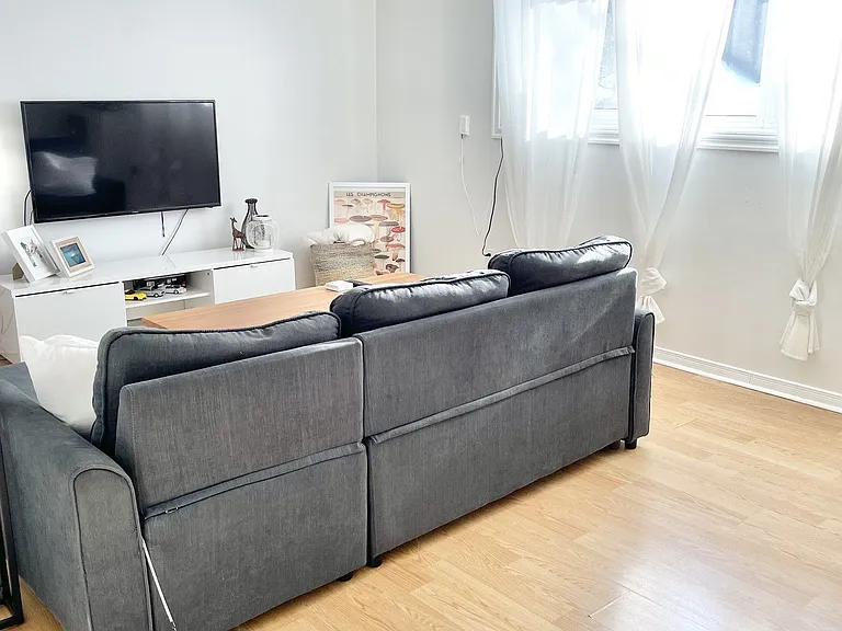 847 Ivanhoe Ave #3 — Photo 2