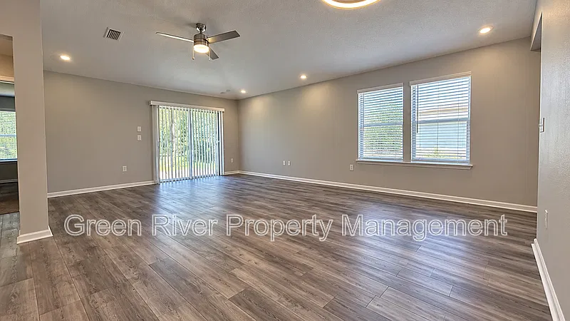 3 bed, 2.0 bath, 1503 sqft, $1,895 — Photo 4