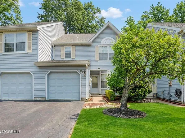 22 Ross Terrace, Manalapan, NJ 07726