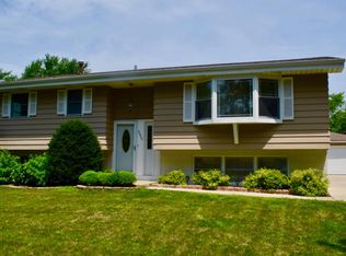 6920 W 84th Pl, Crown Point, IN 46307