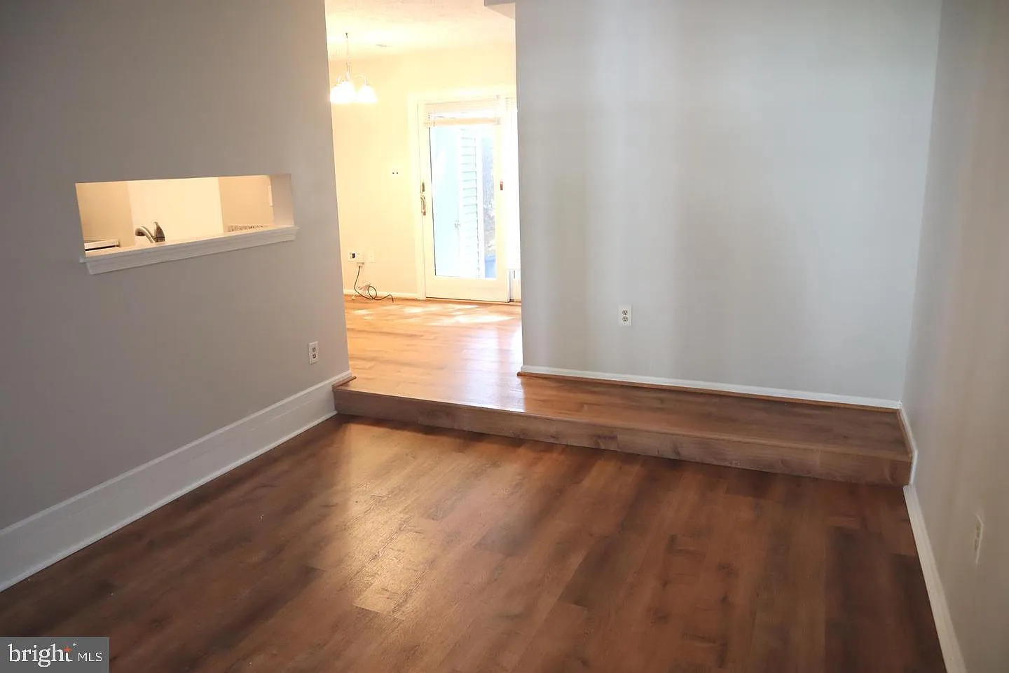 4 bed, 2.5 bath, 1434 sqft, $2,700 — Photo 3