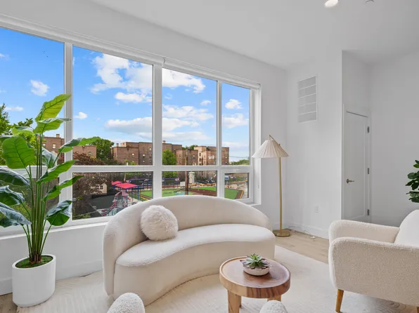 17 Avenue East image 15 of 57