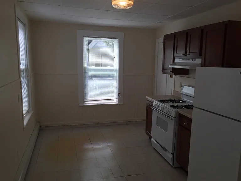 316 Beacon St — Photo 14