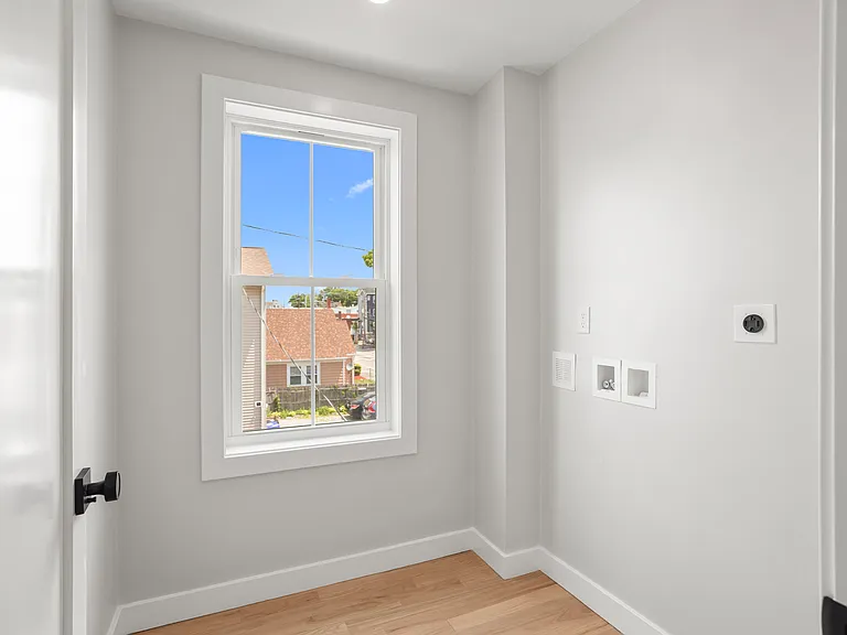 90 Berkshire St #3 — Photo 26