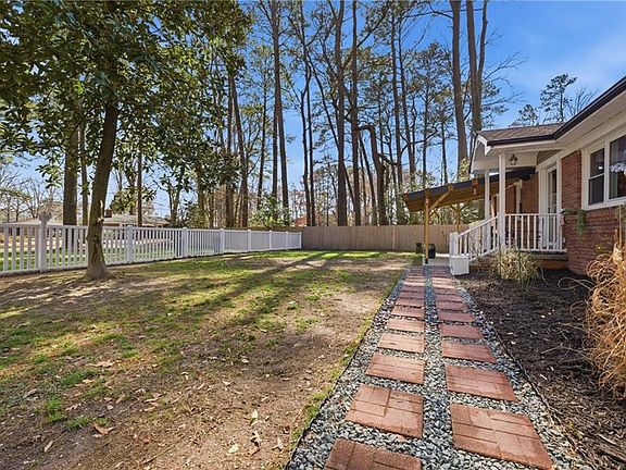 5th image of 824 E Sparrow Rd