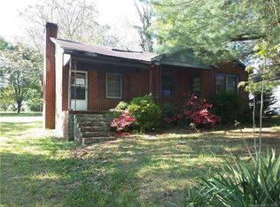 1202 E McBee St, Lincolnton, NC 28092