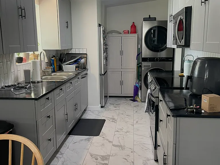 1457 N 350 W — Photo 2