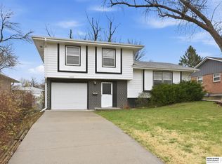 13502 Spring St, Omaha, NE 68144