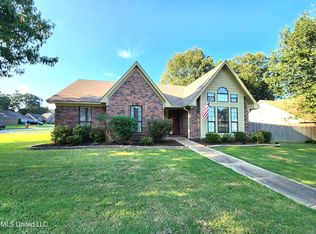 10072 Fox Run Dr, Olive Branch, MS 38654