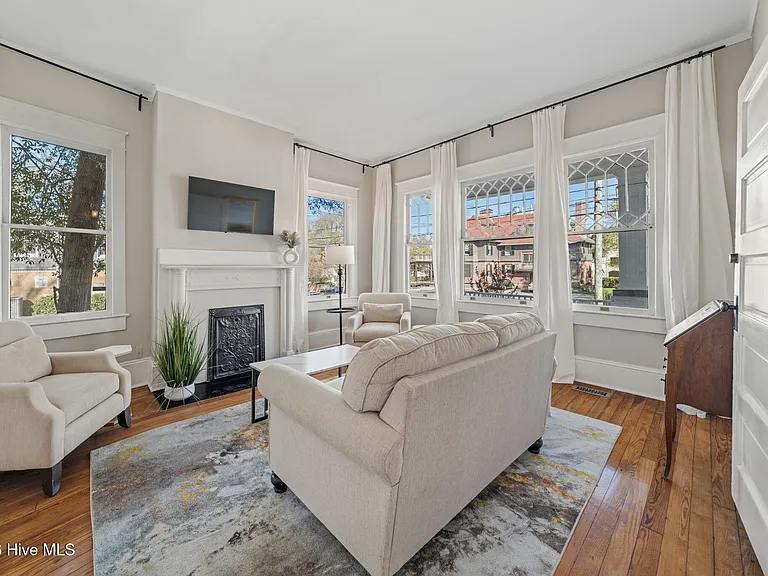 308 Dock St #LOWER — Photo 14