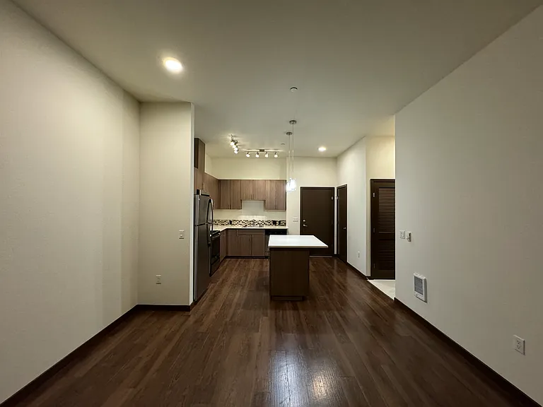A736 8th Ave NE #517 — Photo 5