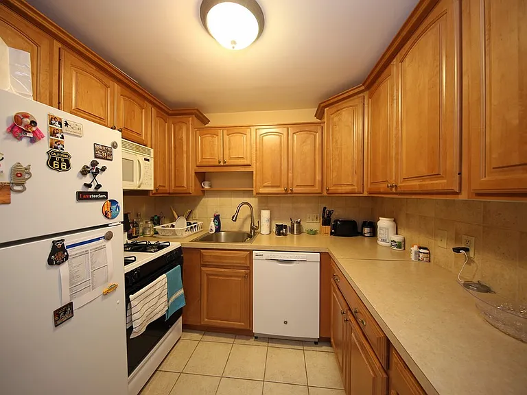 57 Broadlawn Park #24B — Photo 5