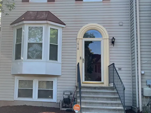 1618 Winding Brook Way, Baltimore, MD 21244