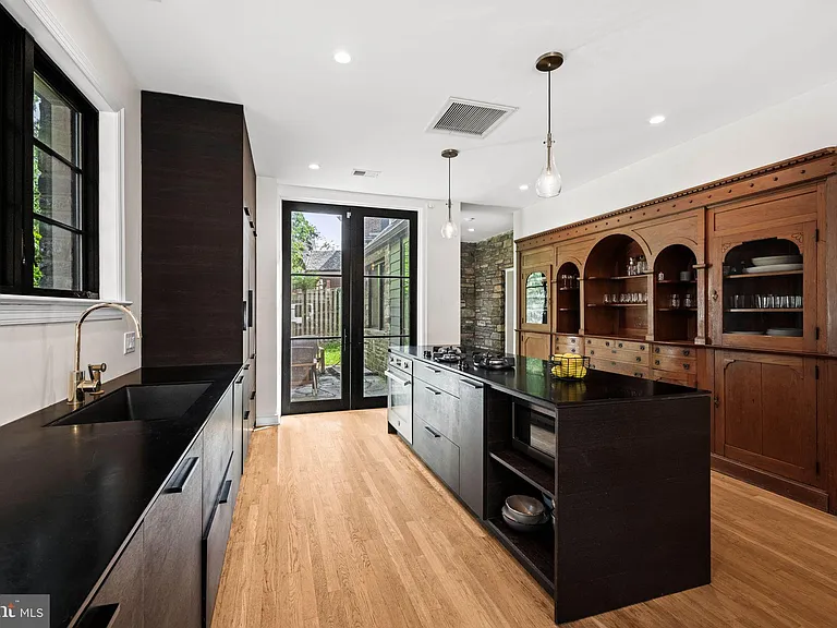 1623 Jonquil St NW — Photo 1