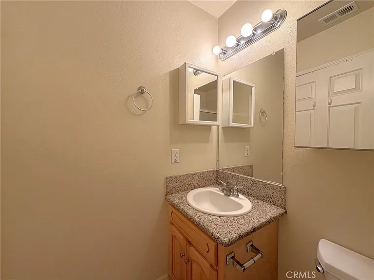 2440 Purdue Ave #103 — Photo 17