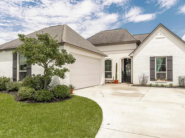 12120 Rotterdam Ave, Geismar, LA 70734