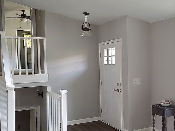 3rd image of 4862 Chapelle Ct