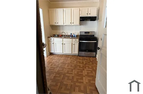 Building Photo - 207 E 68th St #1