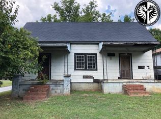 522 Maxwell Ave, Greenwood, SC 29646