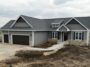 7546 E Hampton Close, Stillman Valley, IL 61084