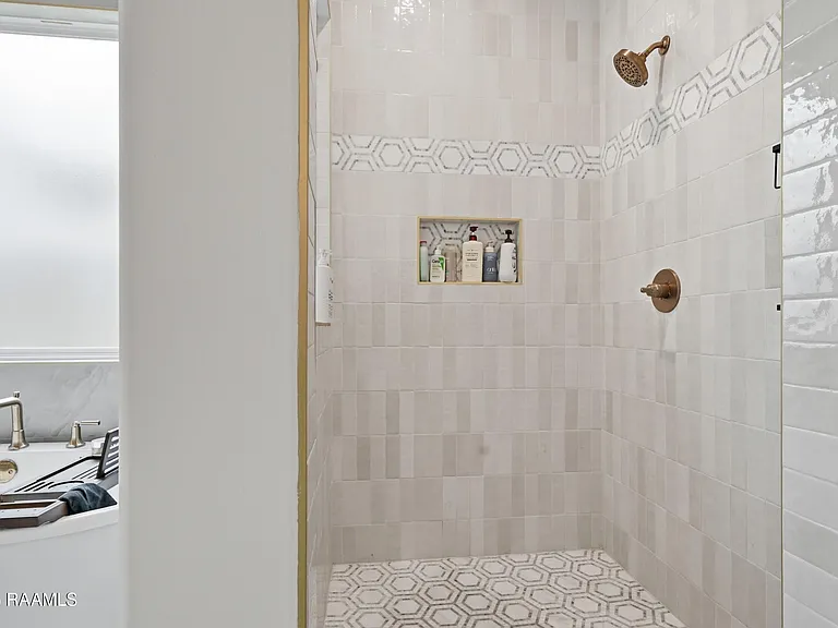210 Amsterdam Ave — Photo 22