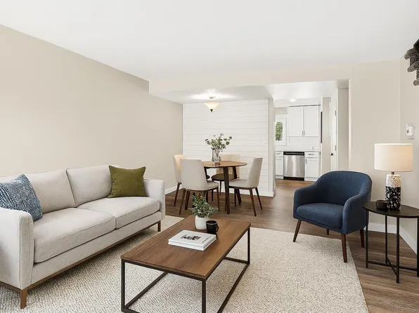 221 Chestnut St #D3, Windsor, CO 80550