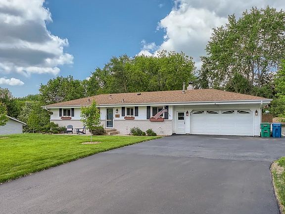 2nd image of 1325 Zanzibar Ln N