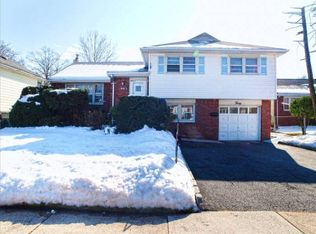 30 Williamson Rd, Bergenfield, NJ 07621
