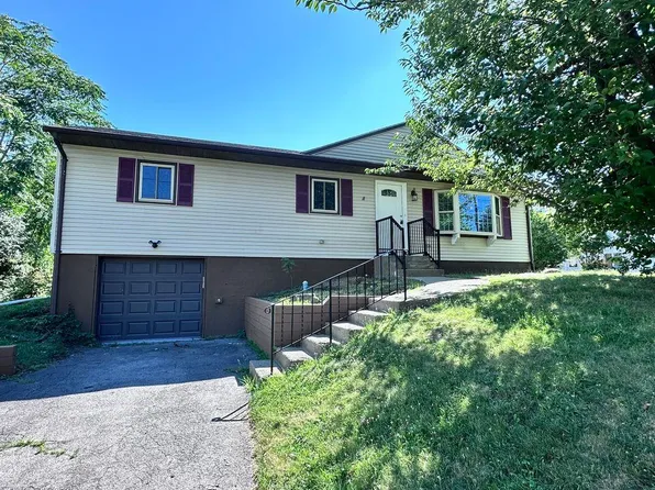 3 Sulky Drive, Newburgh, NY 12550
