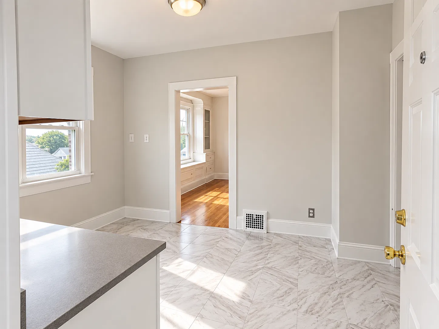 2 bed, $1,100 — Photo 4