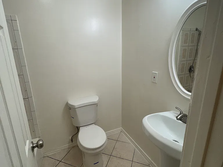 6318 S 10th Ave #A — Photo 10