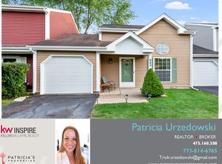 685 Brittany Ln, Island Lake, IL 60042