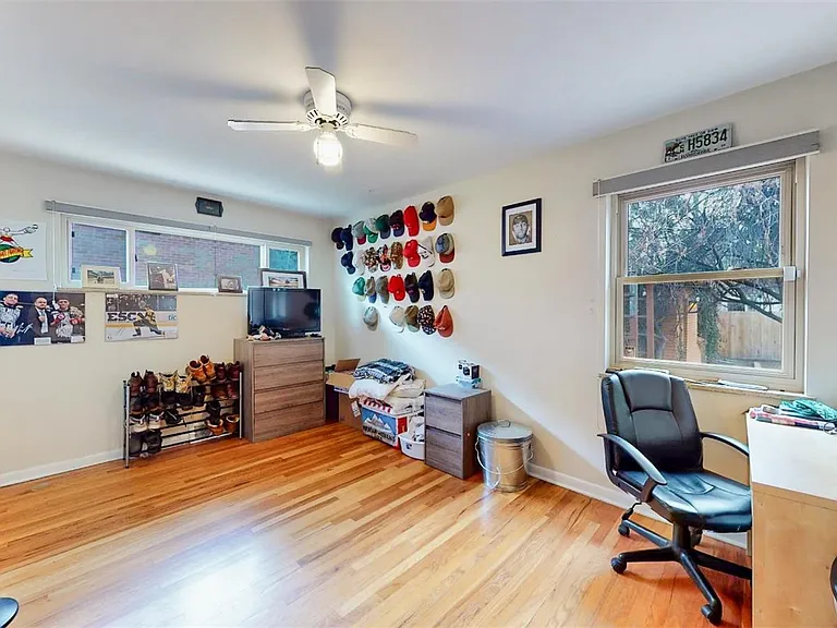 715 Ivanhoe St — Photo 24