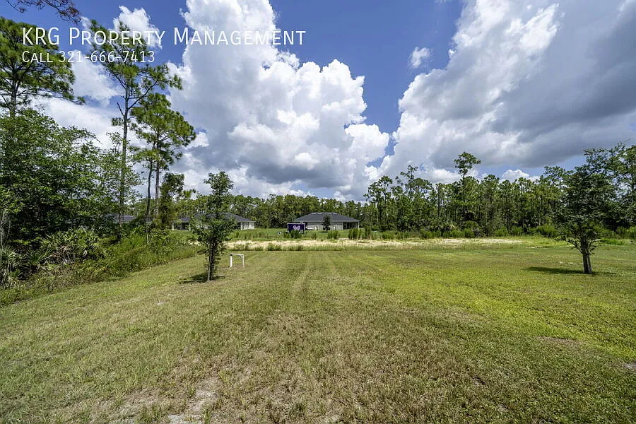 Beautiful 2BR/2BA Duplex with Garage & Modern Finishes in Lehigh Acres! — Photo 4