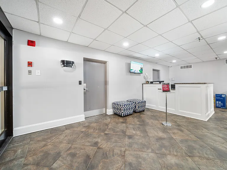 375 Ralph McGill Blvd NE #1402 — Photo 12
