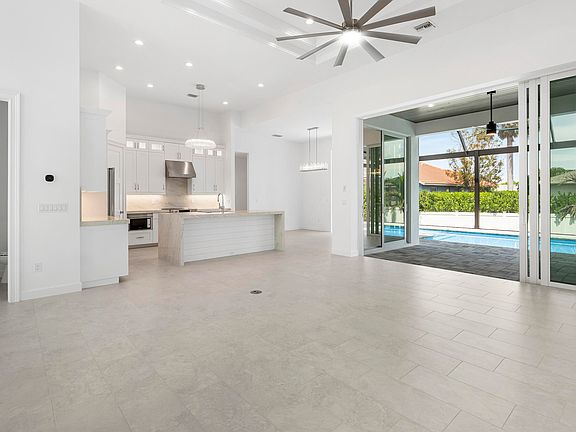 3rd image of 1001 Mendel Ave