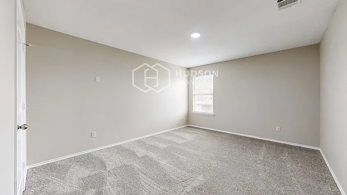 218 Thoroughbred St — Photo 20