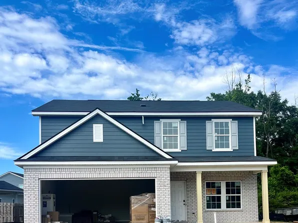 135 Gregory Pl, Smiths Station, AL 36877