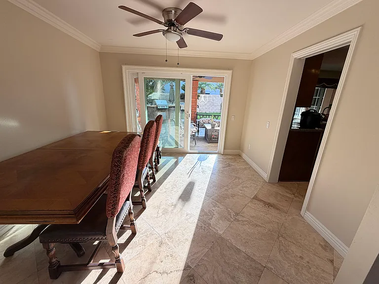 6882 Vista Del Sol Dr — Photo 5